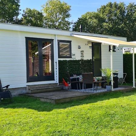 Gezellige Chalet Met Grote Privetuin. Dronrijp Kültér fotó
