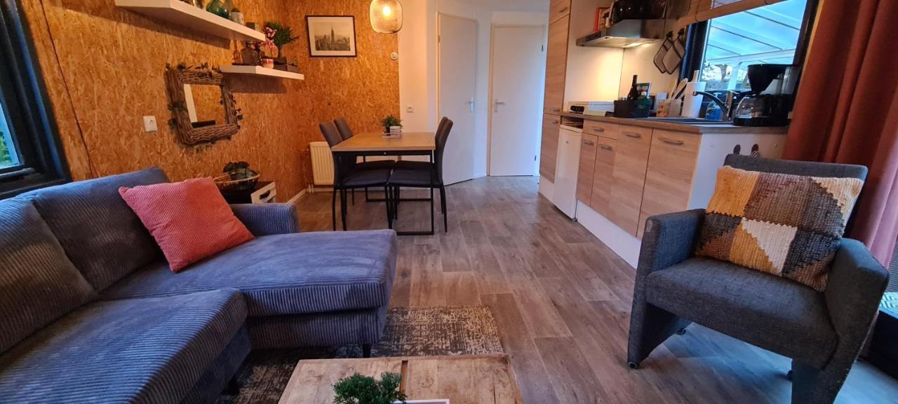 Gezellige Chalet Met Grote Privetuin. Dronrijp Kültér fotó