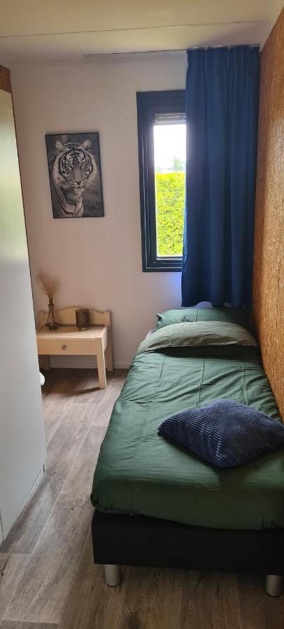 Gezellige Chalet Met Grote Privetuin. Dronrijp Kültér fotó