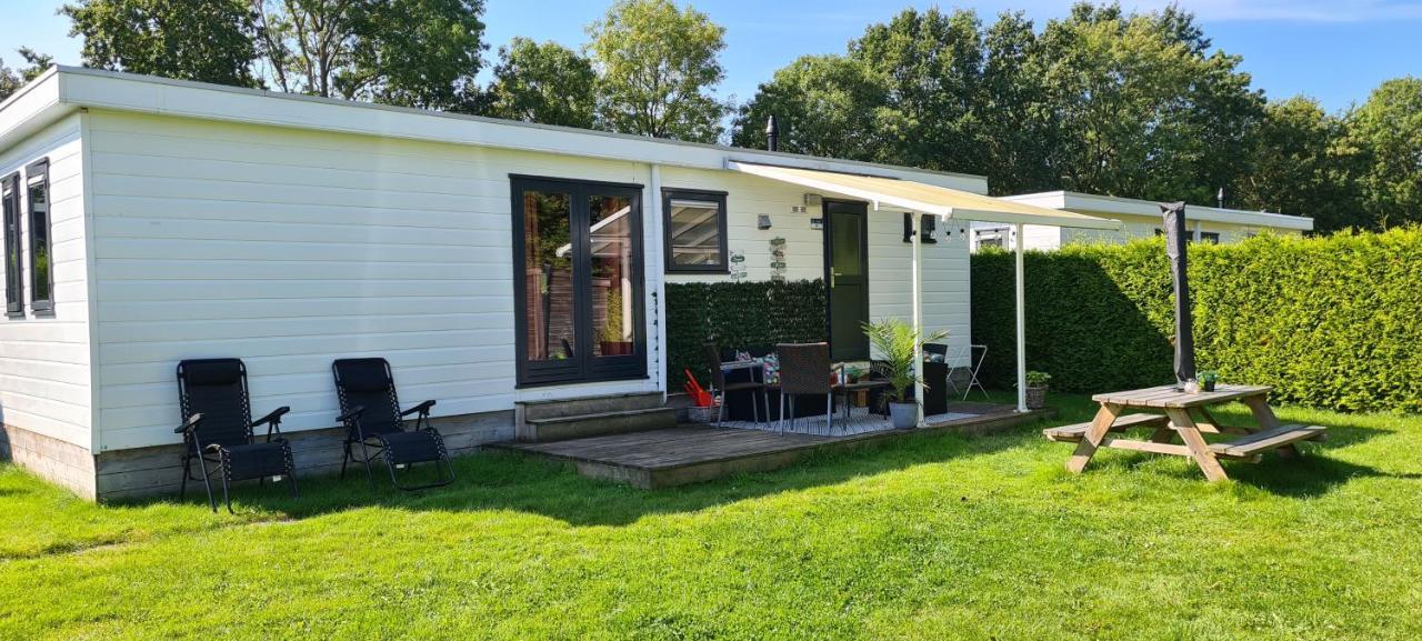 Gezellige Chalet Met Grote Privetuin. Dronrijp Kültér fotó