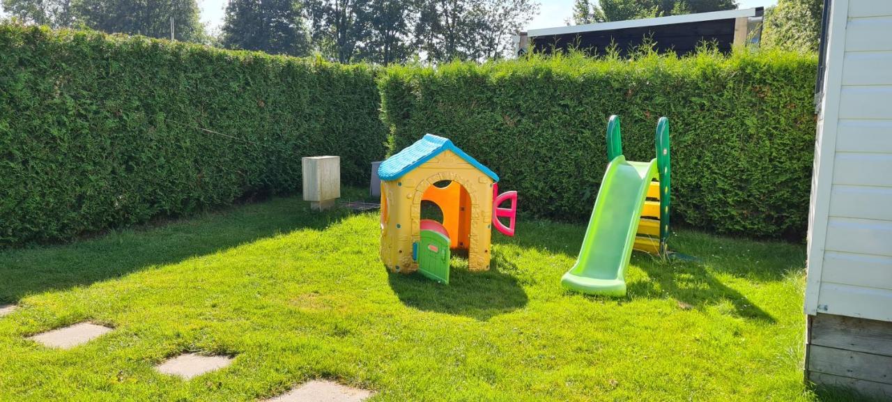 Gezellige Chalet Met Grote Privetuin. Dronrijp Kültér fotó